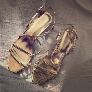 Calvin Kleins Gold heal sandal
